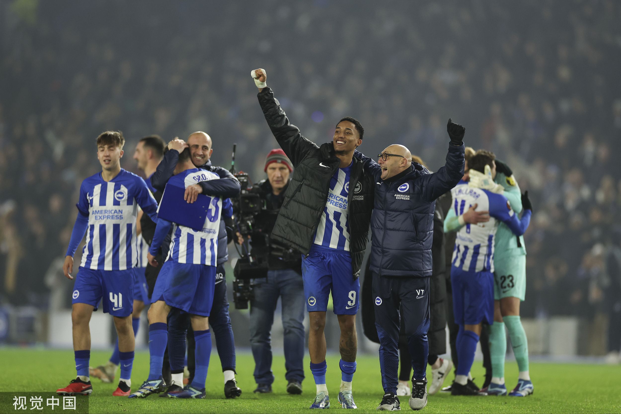 爱游戏官网下载-包含清晨布莱顿调整名单以备欧联今晨塞维利亚调整名单以备亚冠，风云突变广厦男篮关键时刻单刀错失看傻球迷的词条